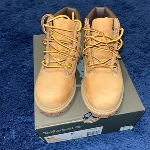 NWT toddler timberland boots
